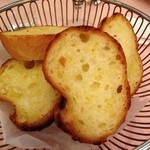 アントニオ - ガーリックトースト