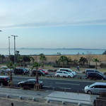 スターバックスコーヒー - ご近所のイオンモールは、満車時4,300台。　何割かの車が、この道（湾岸道路）を通ります。