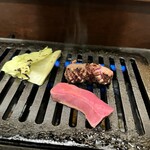 焼肉食道 大勝 - 上がタン下　下がハツ