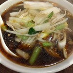 四川菜麺 紅麹屋 - たっぷり野菜炒め湯麺