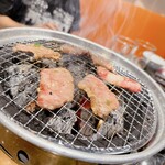 黒毛和牛炭火焼肉　名将 - 