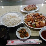 桃華林 - 酢豚と餃子とごはん大