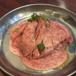 Yakiniku Hiromiya - 上タン塩厚切り・薄切り盛り合わせ