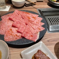 焼肉うしごろ 新宿三丁目店 - 