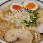 利尻昆布ラーメン くろおび - 海老ワンタン(塩)＋トッピングとろたま