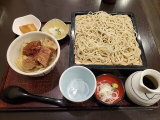 Teuchi Soba Shibata - 牛すじ丼とお蕎麦セット