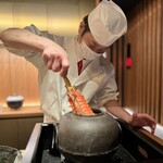 鮨 りかく - このダイナミックなパフォーマンス！