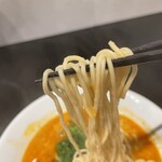 カネキッチン ヌードル - 細麺がスープに良く絡みます。