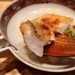 伯雲 - 白甘鯛の鱗焼きと聖護院蕪の摺り流しを一緒に