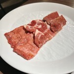 黒毛和牛焼肉 白か黒 - 