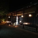 ステーキ池田 - 落ち着いた雰囲気の玄関