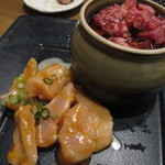 焼肉 乙ちゃん 本店 - 上みの　￥680、棒ねっく壷づけ　￥880-