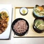 一汁五穀 - 料理写真:鶏と野菜の健康黒酢あんかけ定食1,144円