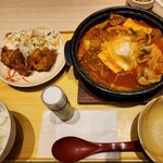 Yayoi Ken - チゲ定食(から揚げ付)