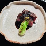 石葉 - 焼き物（牛炭火焼き・つぼみ菜）