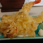 Teshio - 海鮮天ざる蕎麦（¥1,408）エビ、イカ、キス、ホタテ