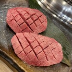 Yakiniku Gyuusen - 焼く前から美味!