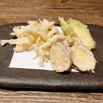 手打ちそば やっ古 - 白魚・丸十・つぼみ菜の天ぷら