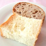 EMU - リヨン 2100円 のパン