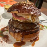 Luxe Burgers & Sunny'S Table - 