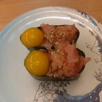 すし江戸 - サーモンユッケ