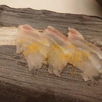 鮨処 凜 - マゾイの刺身カラスミかけ