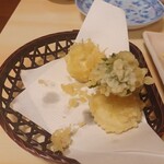 浜小家 - 鱈の白子の天ぷら(半分食べたあと)