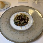 ラ・トゥーエル - ❺雷鳥のブーダンノワール、レンズ豆、リンゴのピューレ。