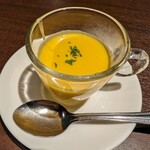 ブラッスリータイユ - かぼちゃのスープで
