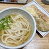 Udon Arashi - 「かけうどん(並)鶏天&鶏唐揚げ(770円)+ちくわ天(150円)」です