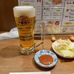Akaitori - 生ビール、お通し