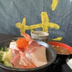 Kaisendon Umibouzu - 気まぐれ海鮮丼2500円