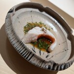 くるますし - 金目鯛のしゃぶしゃぶ。身はしっかりしてるんだけど、絶妙な茹で加減でほろほろ。ポン酢はあっさりで身の美味しさが引き立つ。