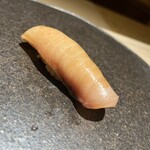 くるますし - ブリ。脂は控えめ。ブリ以外も脂がノリまくってます！しつこいです！というメニューはなかった。おかわり含めて満腹まで食べたが翌日胃もたれなし。