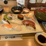 活魚廻転寿司　いわ栄 - 日替りランチ