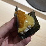 くるますし - 渡り蟹のフワッとした磯の香り、炙った温かな海苔が美味しい。