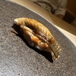 くるますし - 笹の葉で蒸し焼きにした大穴子。ふわっふわで、薫香がふわっと香る。