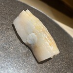 くるますし - 超巨大なタイラ貝を目の前でカットしたもの。