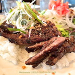 LOUIS PRIMA - 【和風ステーキプレート 白髪ねぎとガーリック（土佐醤油で）】1,580円（込）肉増し分＋α