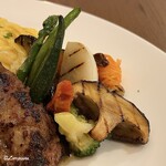 BRASSERIE Bord de mer - コントルノには野菜のロースト