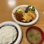 ミツワグリル - Bランチ「チキンカツ•ハンバーグ、ライス•ミソ汁付き」全景。