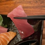 桜商店603 - マグロはおそらくキハダマグロ。水が出てしまって驚くほど旨味がない。