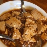 餃子のドラゴンキッチン - 食べ放題の麻婆豆腐。