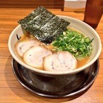 麺屋山本 - 豚骨醤油らぁめん