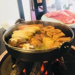 和田金 - 寿き焼　肉以外　麩、豆腐、まいたけ、椎茸、玉ねぎ、人参