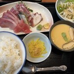 おいしい寿司と活魚料理 魚の飯 - 