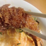 社 - ズッシリとしたエビフライ