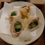 蕎麦の実 - 白身魚の梅肉菜の花包み揚げ