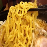 麺屋 和光 - 味噌らーめん、麺リフトアップ