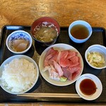 和鮮 しんま - 大漁盛り定食900円ご飯大盛＋100円